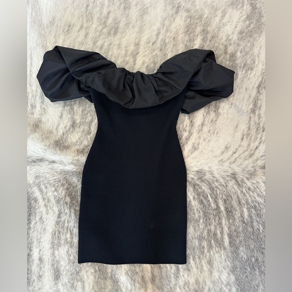 NEW WITH TAGS ASTR THE LABEL CHERIE Black Mini Dress sz small - Picture 2 of 3